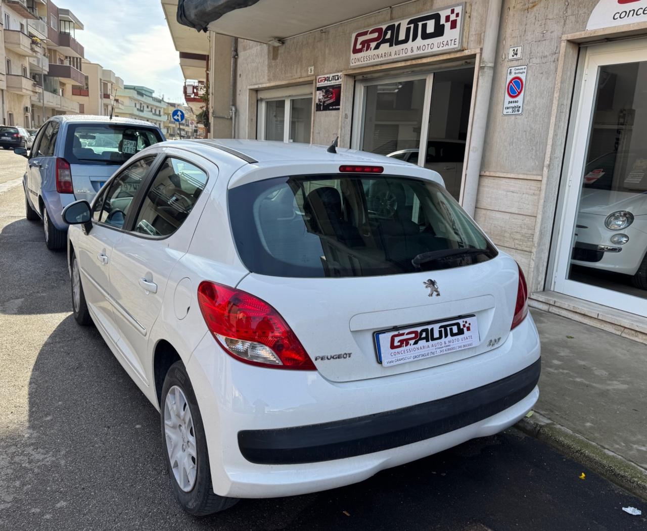 Peugeot 207 1.4 HDi 70CV