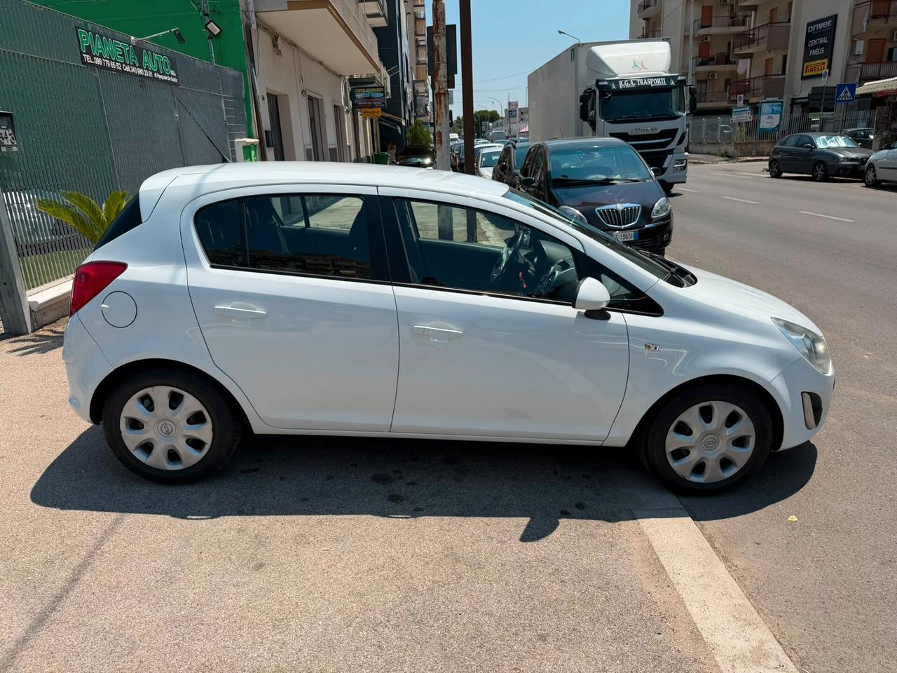 Opel Corsa 1.2 5 porte Club