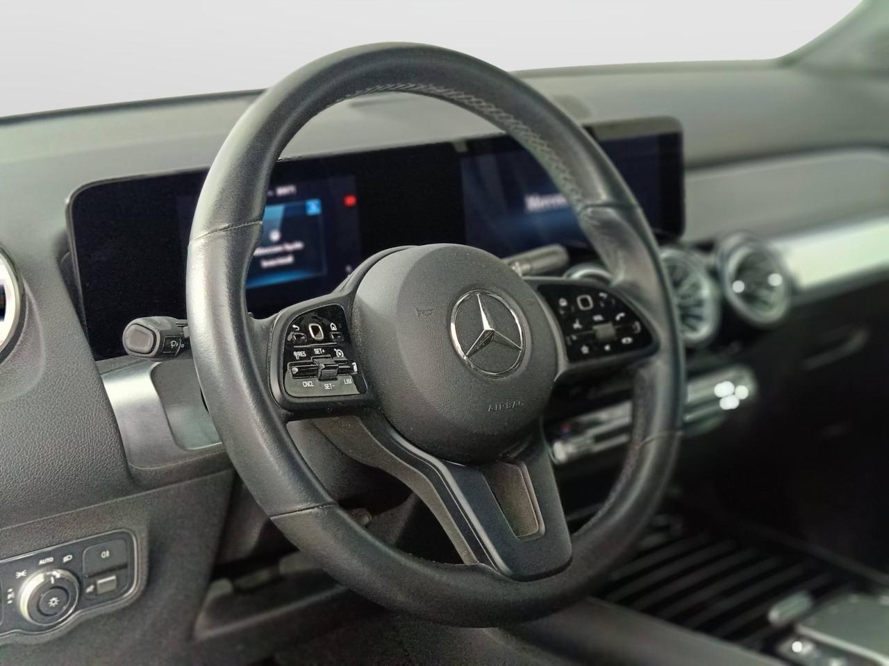 Mercedes-Benz GLB - X247 2019 - GLB 180 d Sport auto