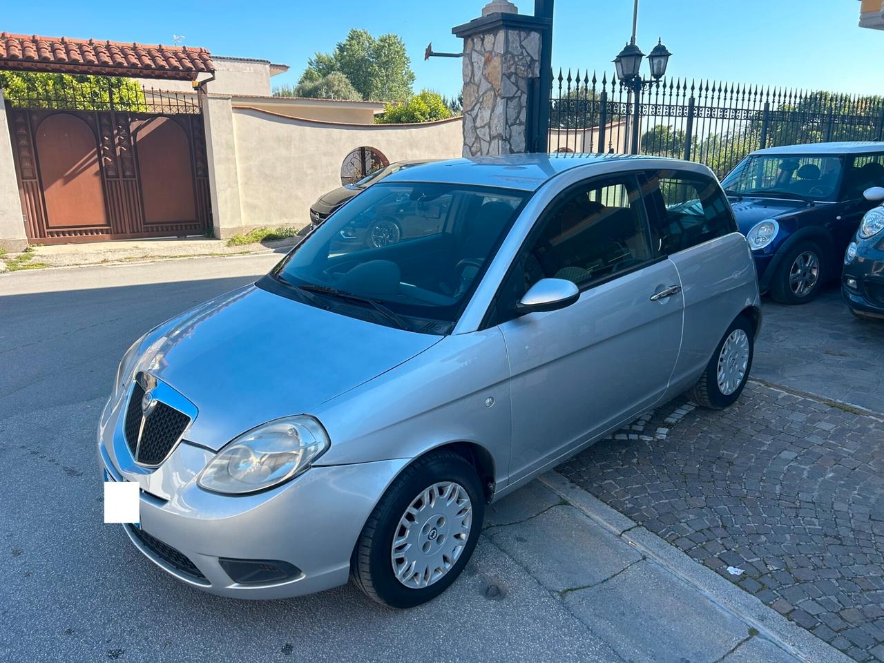 Lancia Ypsilon 1.3 MJT 75 CV Argento