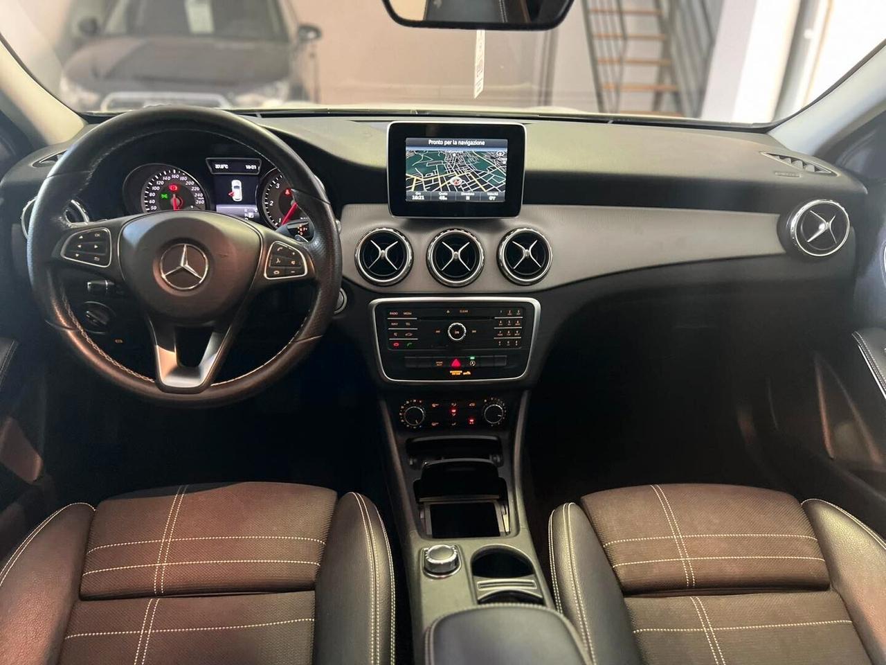 MERCEDES GLA 200d SPORT 11-2016