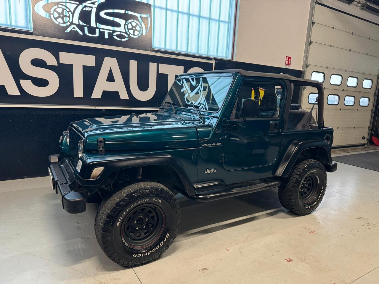 Jeep Wrangler 2.5 Sport asi