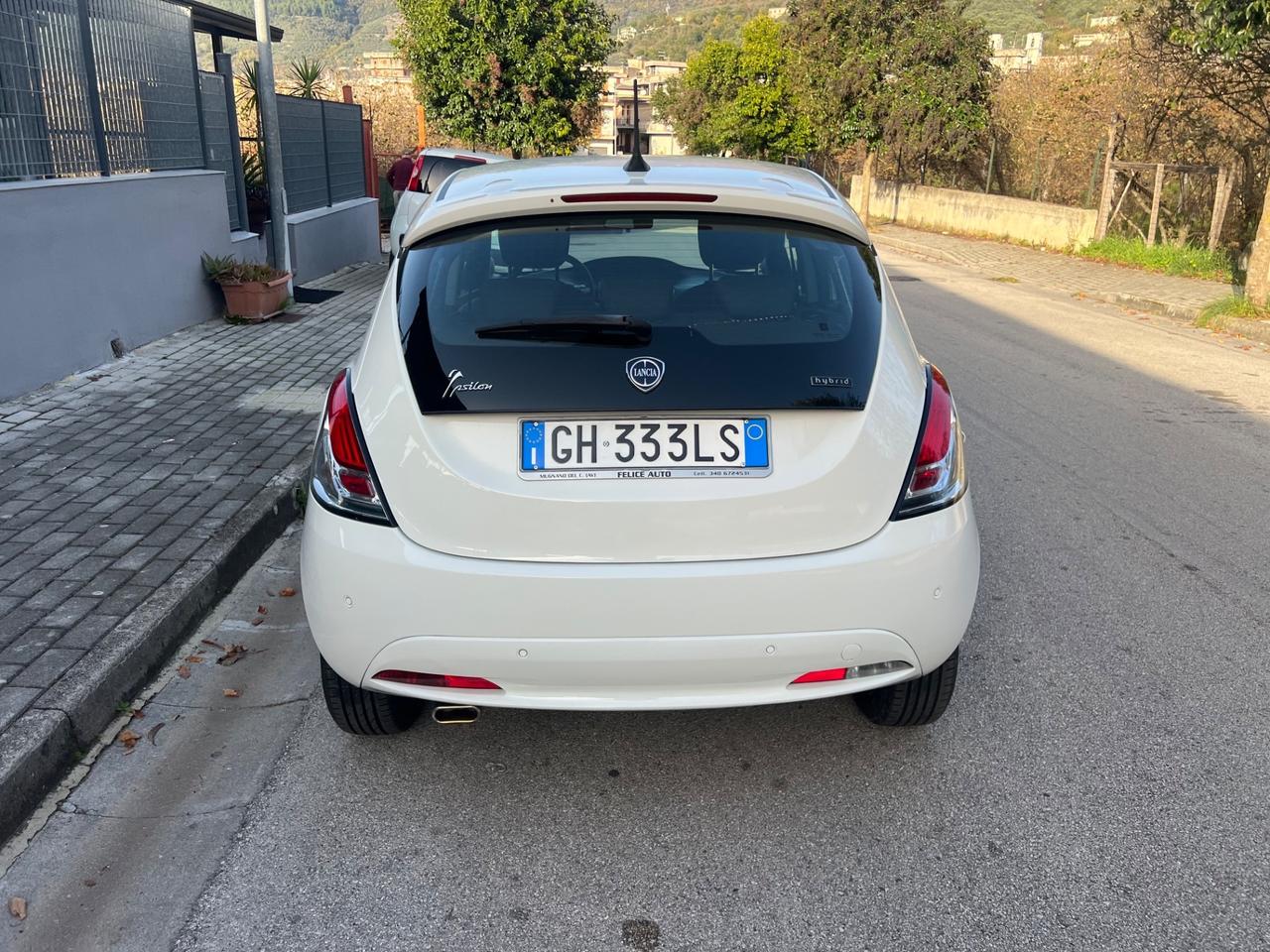 Lancia Ypsilon 1.0 FireFly Hybrid Ecochic Gold