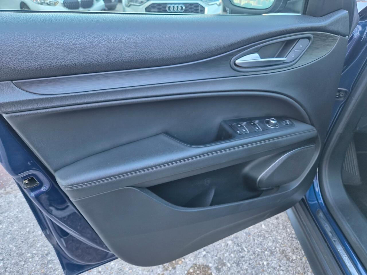 Alfa Romeo Stelvio 2.2 Turbodiesel 180 CV AT8 RWD Executive