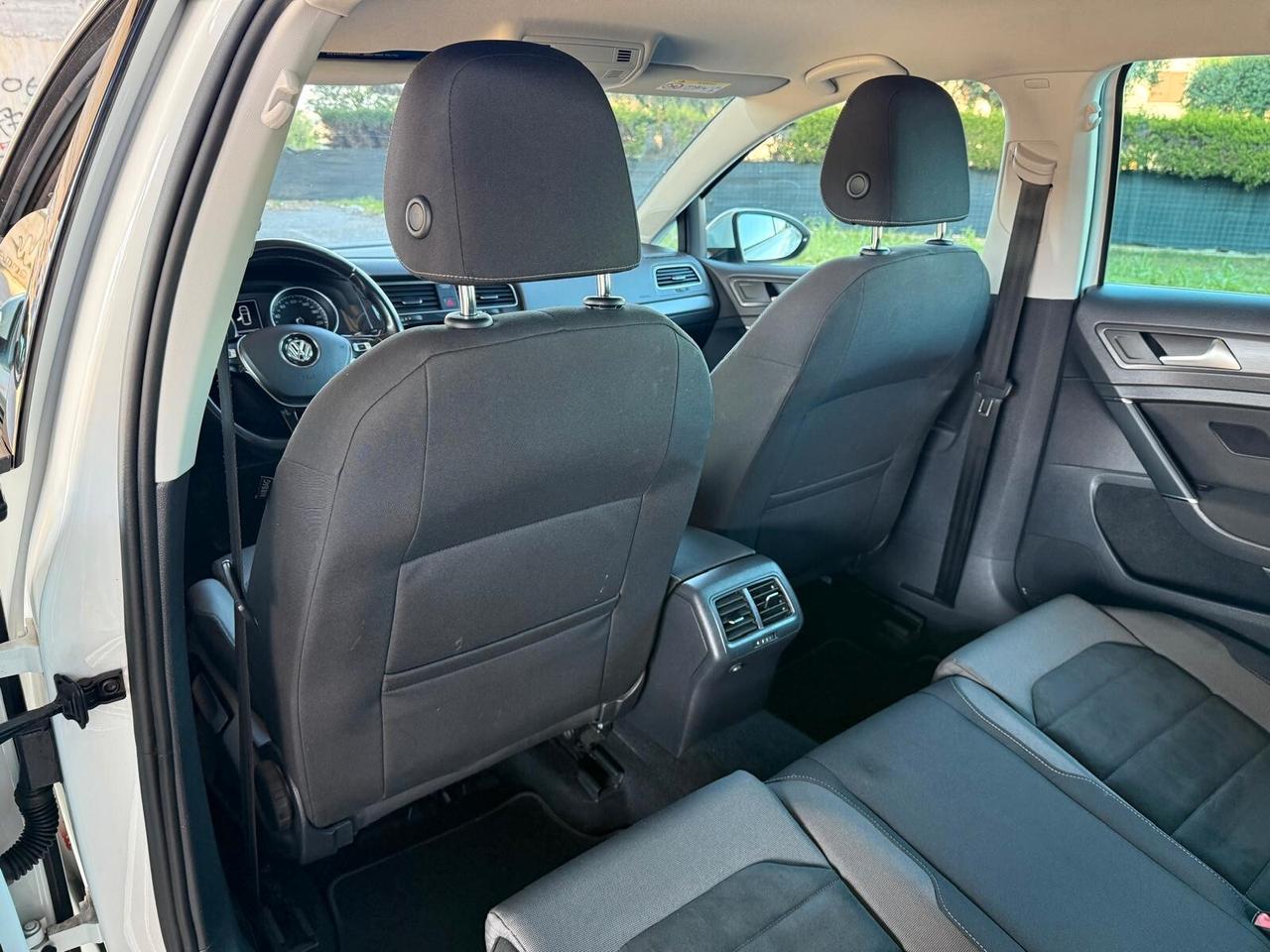 Volkswagen Golf 1.6 TDI 115 CV 5p R line