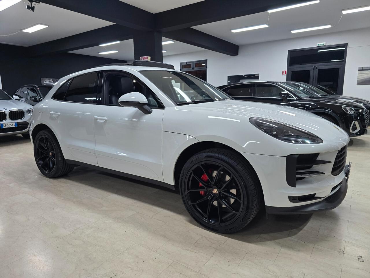 Porsche Macan 2.0 (Tetto-cerchi 21)