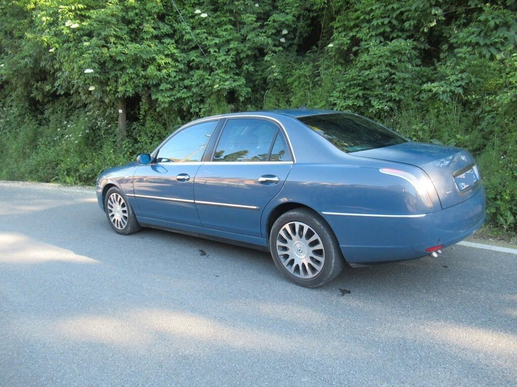 Lancia Thesis 2.4 JTD 20V Executive