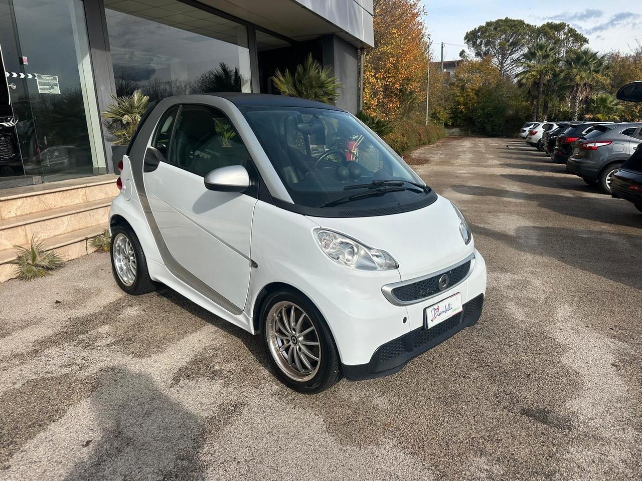 Smart ForTwo 1000 45 kW MHD coupé pure Teen II NEOPATENTATI