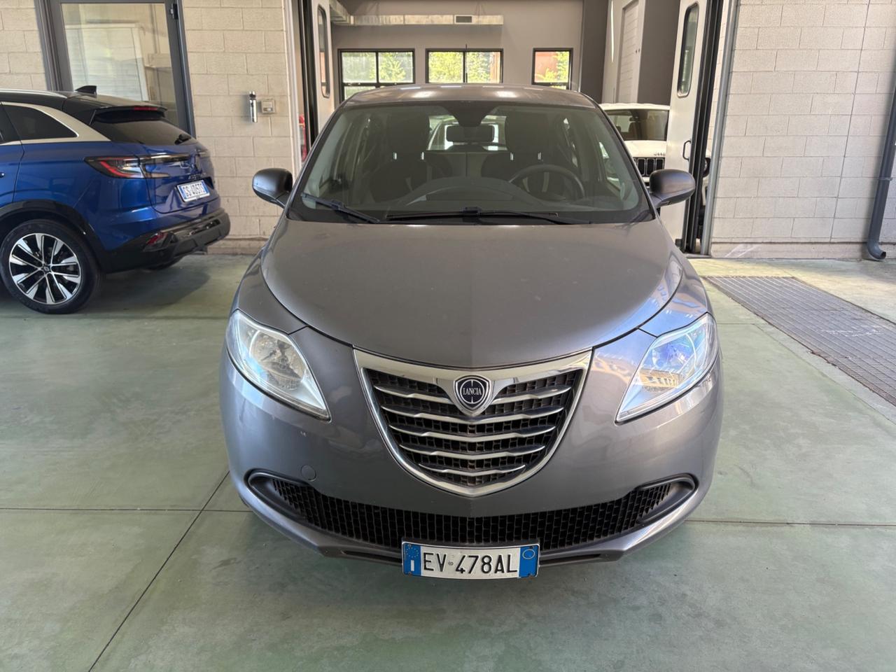Lancia Ypsilon 0.9 TwinAir 85 CV 5 porte Metano Ecochic Gold