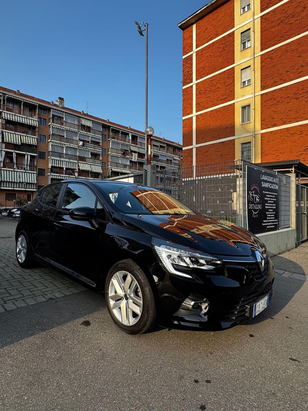 Renault Clio Full Hybrid E-Tech 140 CV 5 porte Initiale Paris