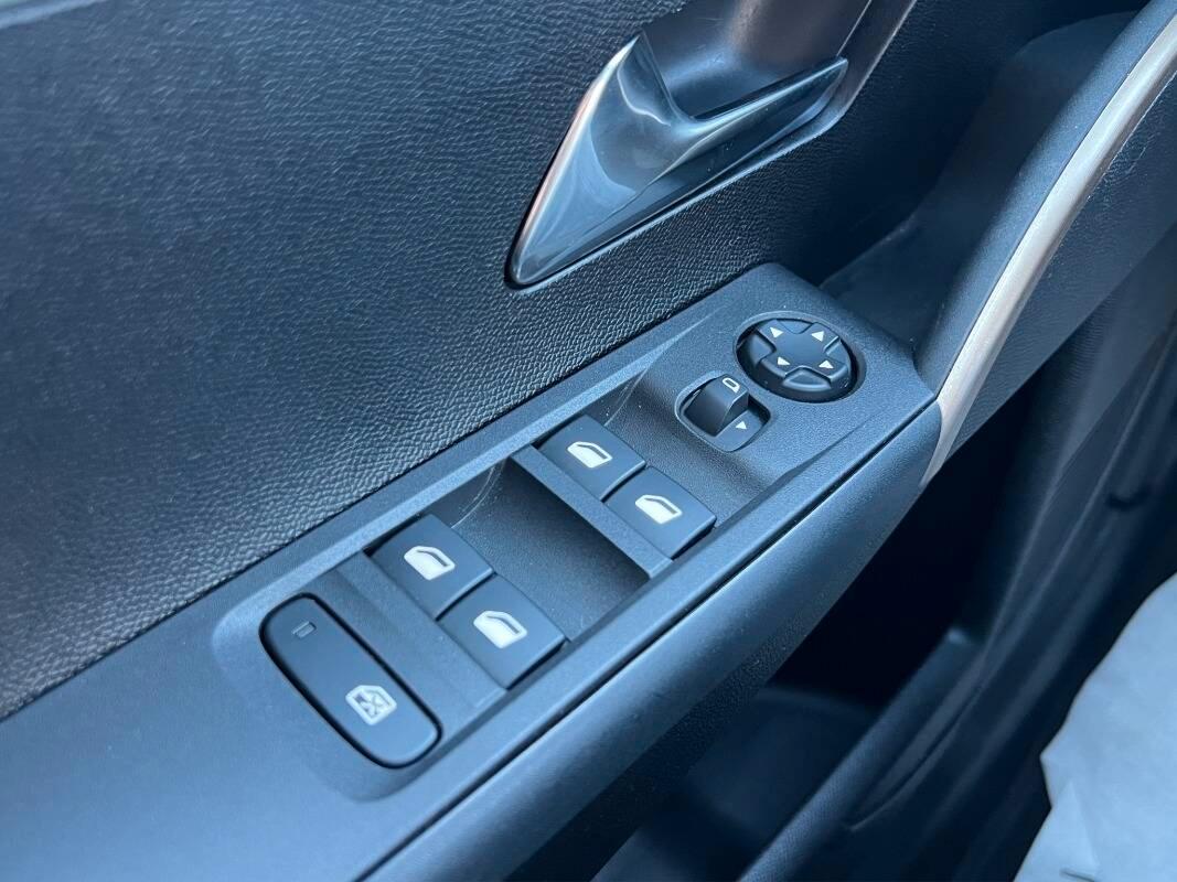 Lancia Ypsilon 1.2 mhev 110cv e-dct Con NAVIGATORE