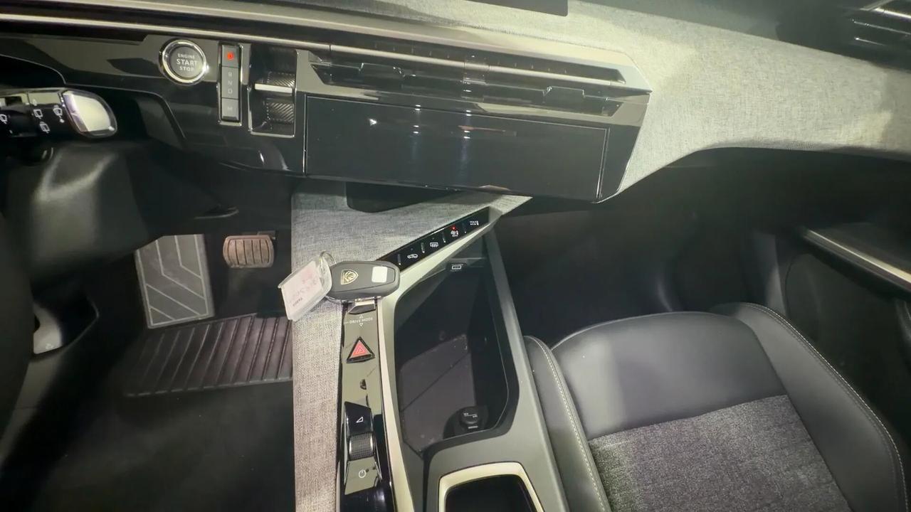 Peugeot 5008 Hybrid 145 e-DCS6 Allure