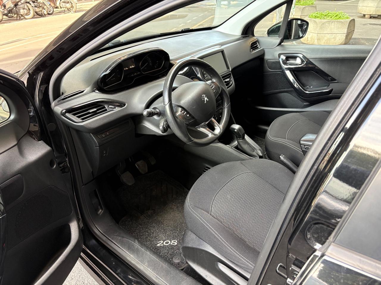 Peugeot 208 BlueHDi 100 5 porte Allure