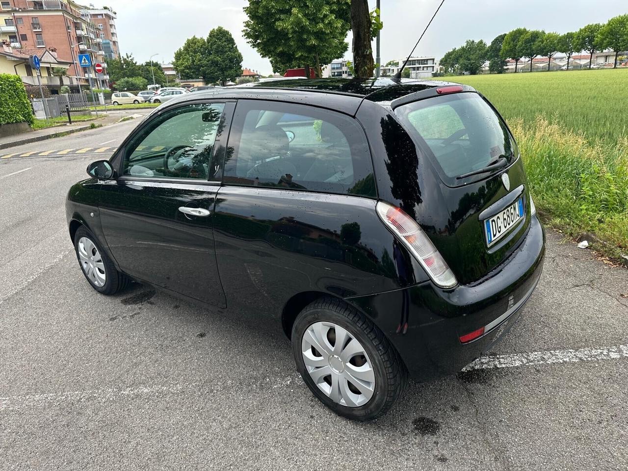 Lancia Ypsilon 1.2 Argento