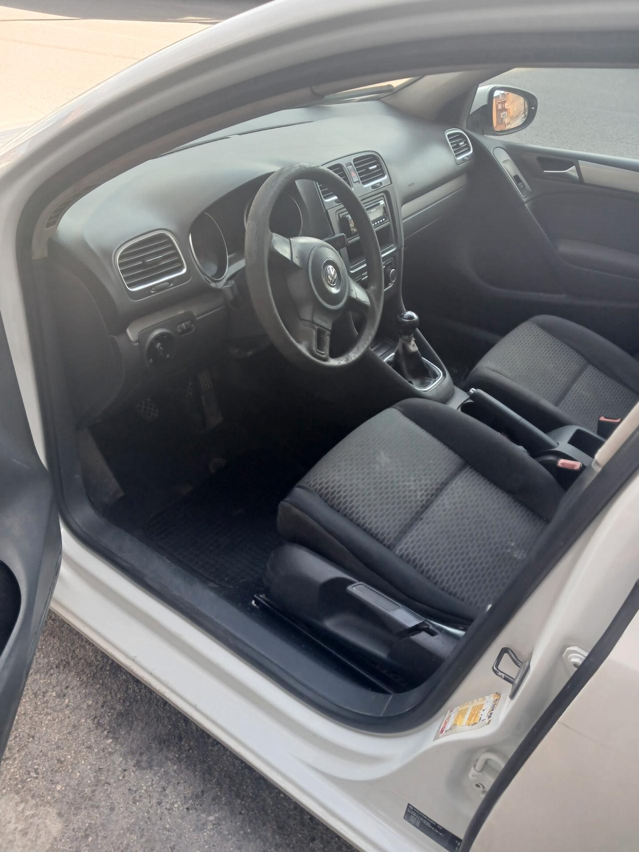 Volkswagen Golf 1.6 TDf