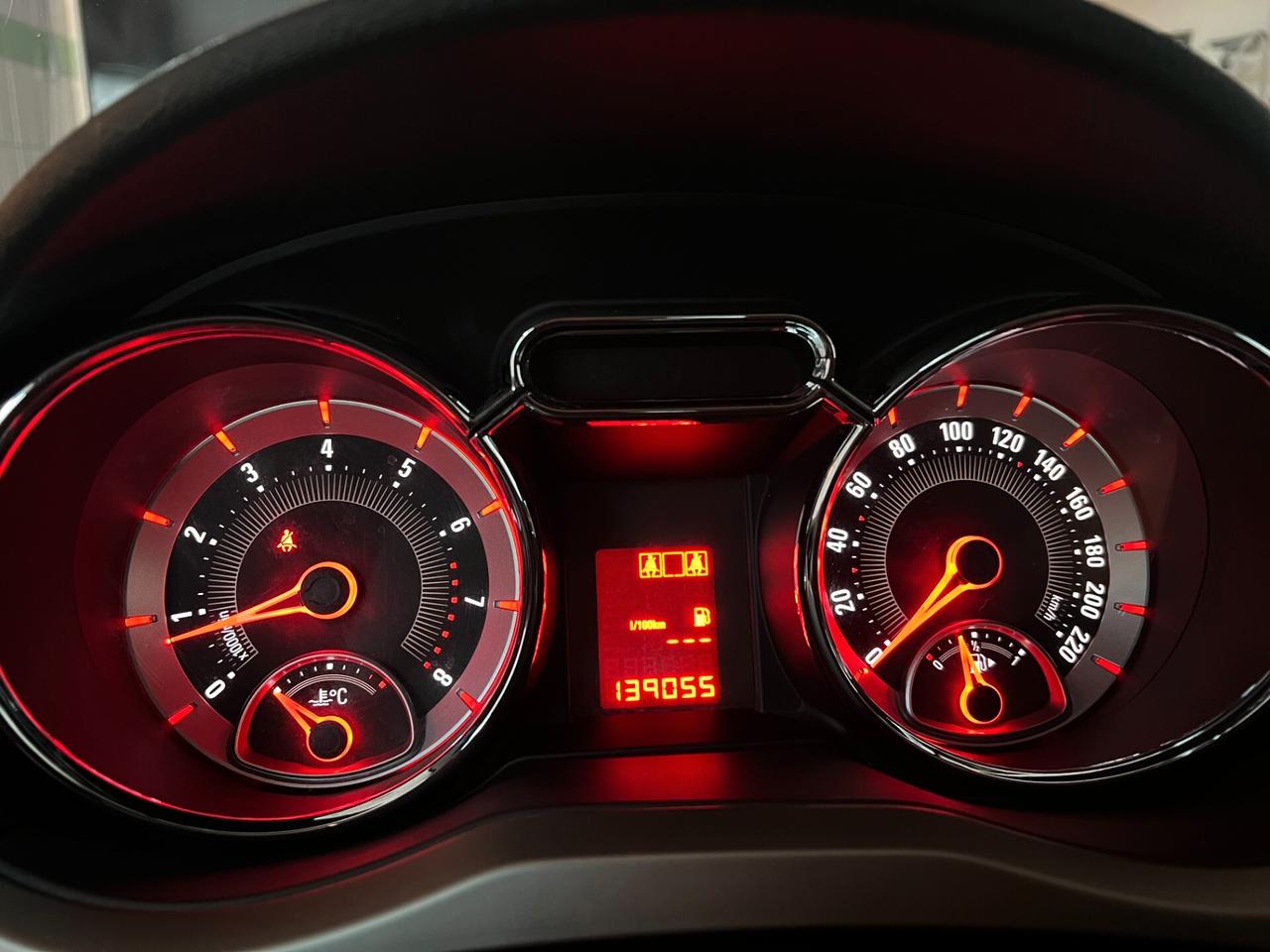 Opel Adam 1.4 87 CV Jam