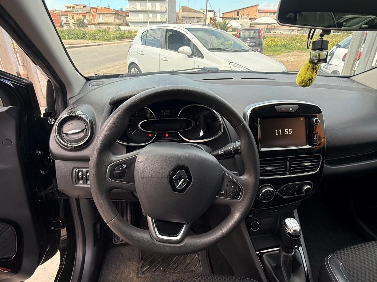 Renault Clio dCi 8V 90 CV EDC 5 porte Moschino Intens