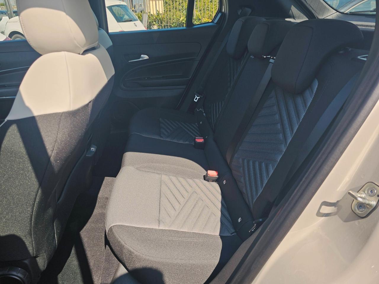 Fiat 600 Hybrid 145 CV ICON