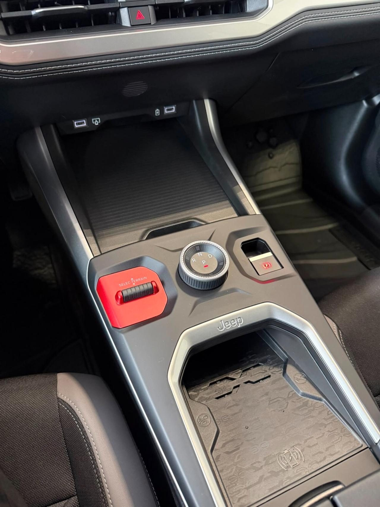 Jeep Compass 1.2 Turbo 48V Hybrid First Edition