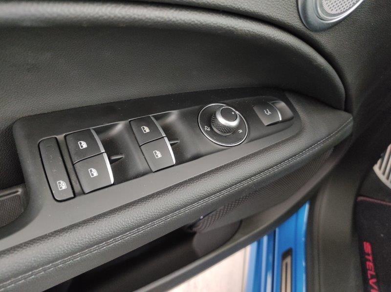 ALFA ROMEO Stelvio - Stelvio 2.9 Bi-Turbo V6 520 CV AT8 Q4 Quadrifoglio