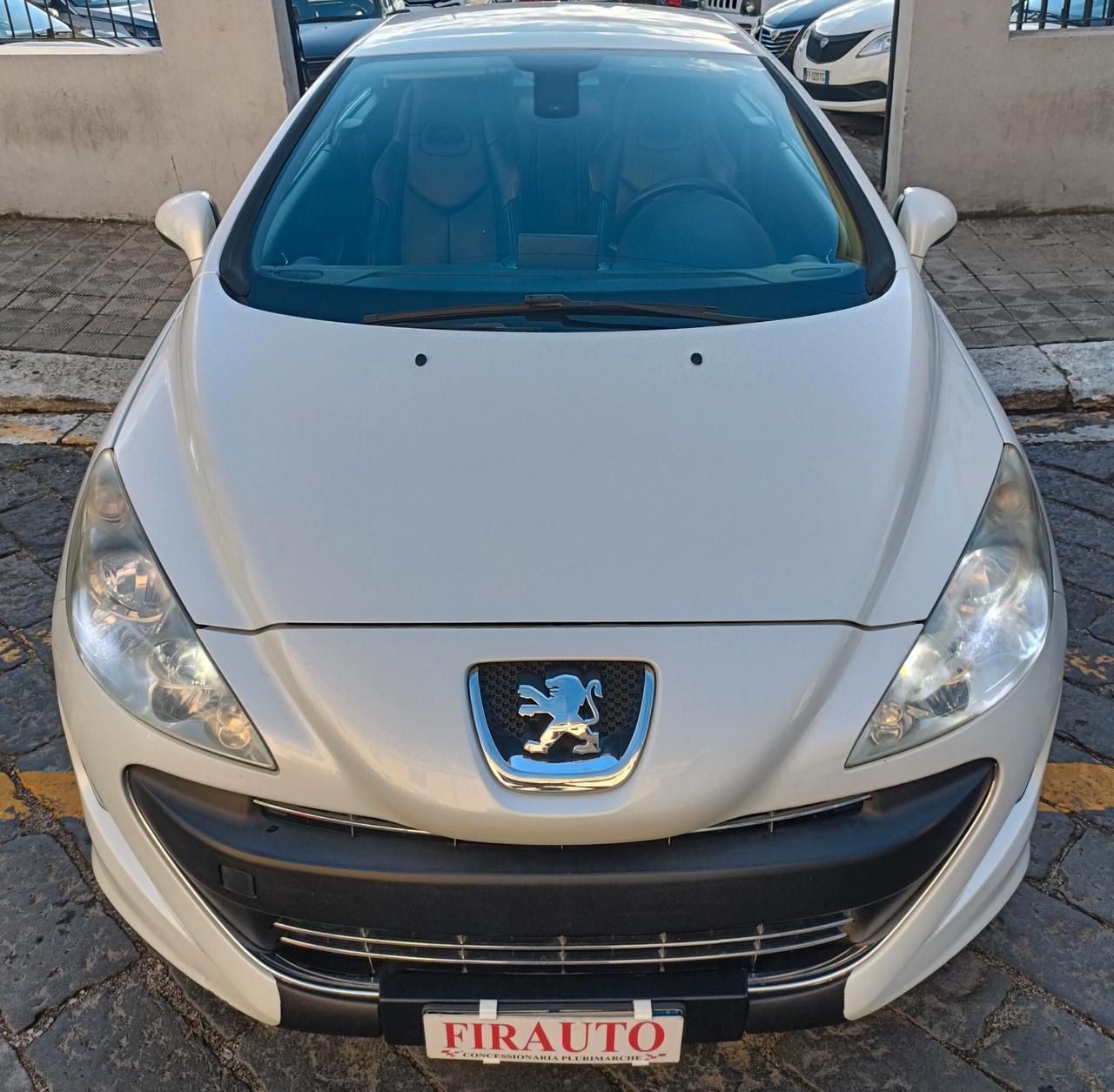 Peugeot 308 2.0 HDi 136CV CC aut. Féline