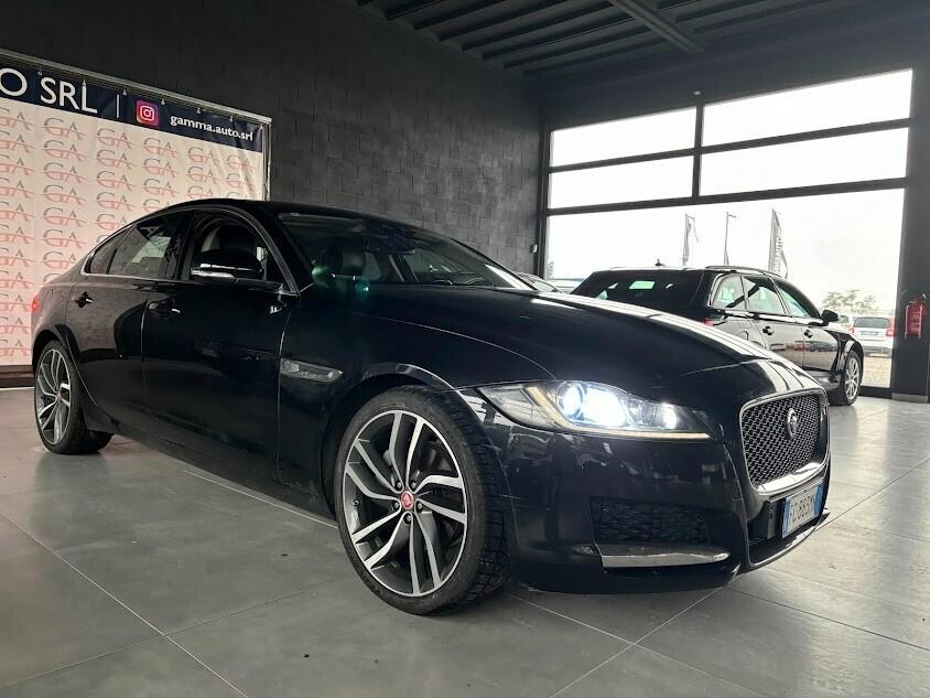 Jaguar XF 2.0 D 180 CV awd