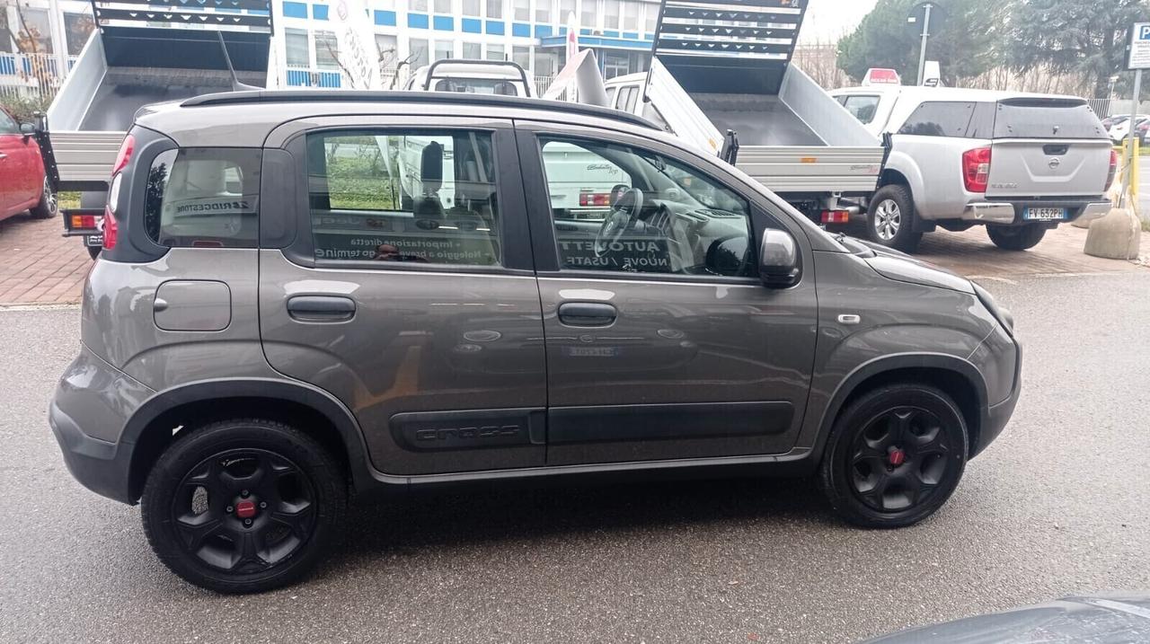 Fiat Panda Cross 1.0 FireFly S&S Hybrid