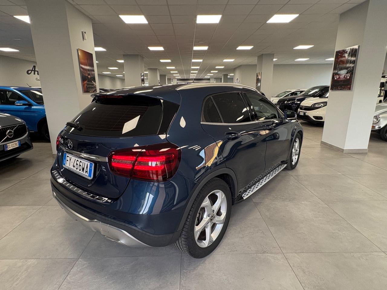 Mercedes GLA 180 1.6 benzina 122cv 2019 km 62000