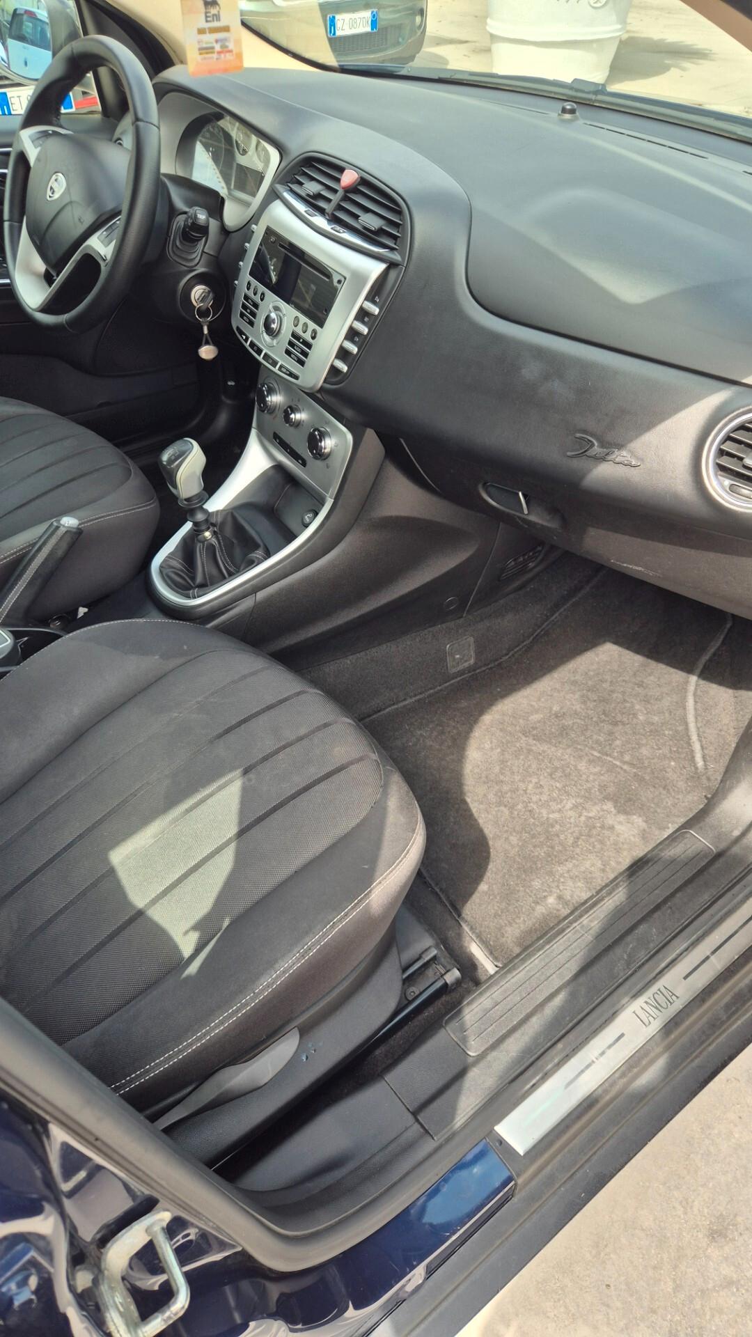 Lancia Delta 1.6 MJT DPF Platino