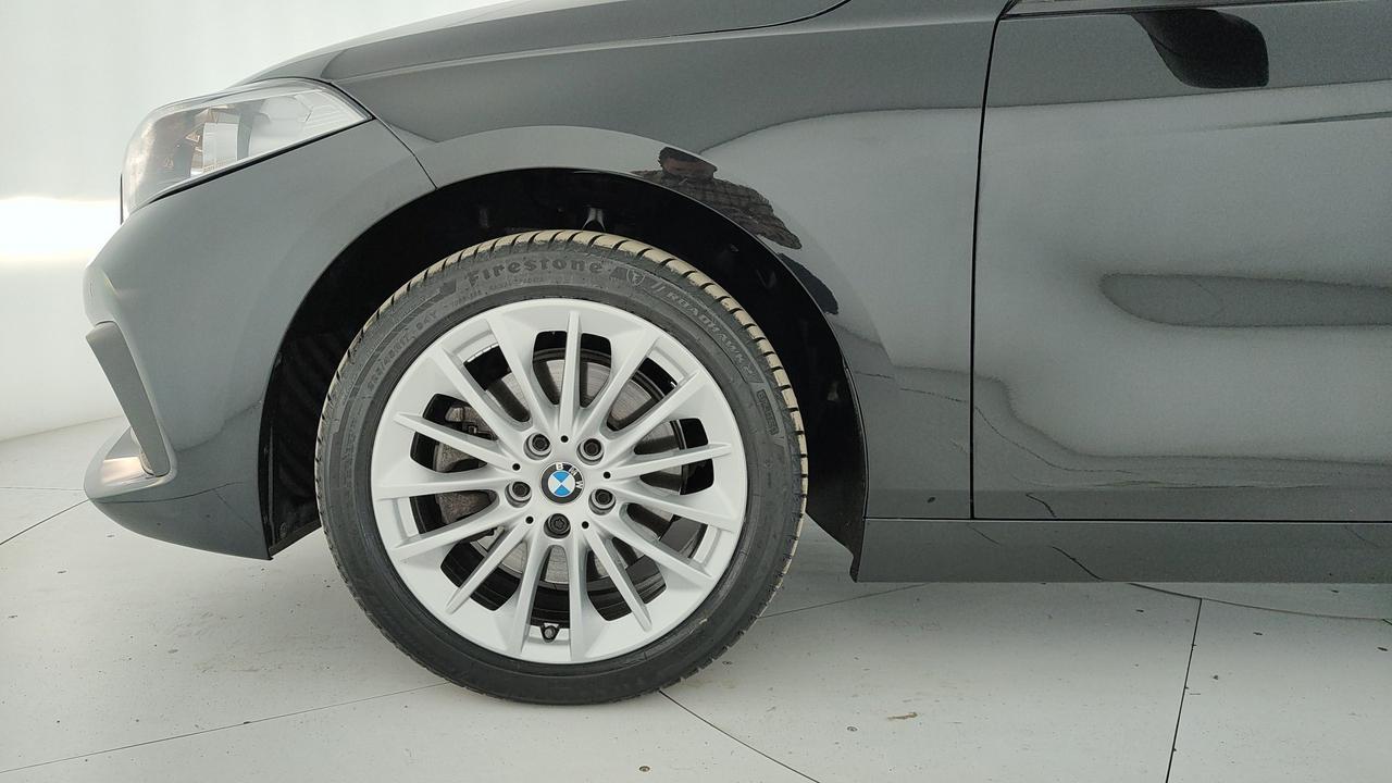 BMW Serie 1 F40 - 116d Advantage auto