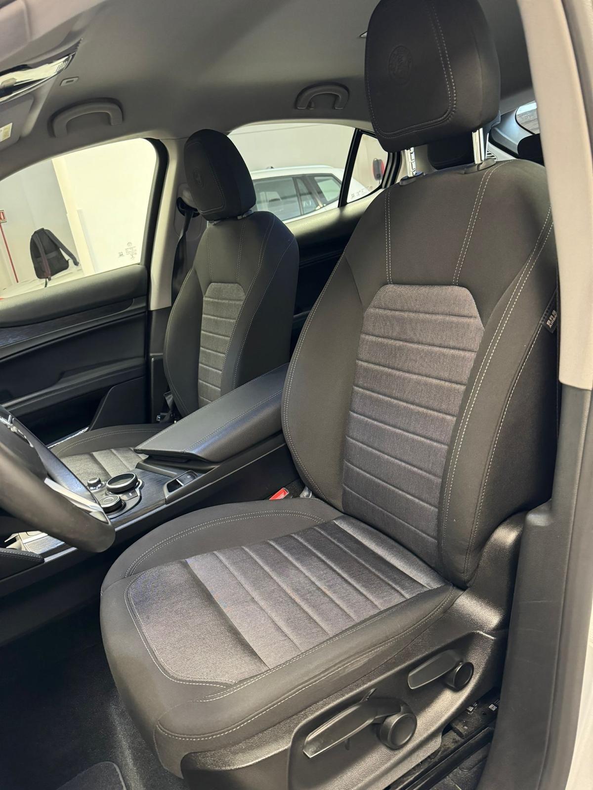 Alfa Romeo Stelvio 2.2 Turbodiesel 190 CV AT8 Q4 Business