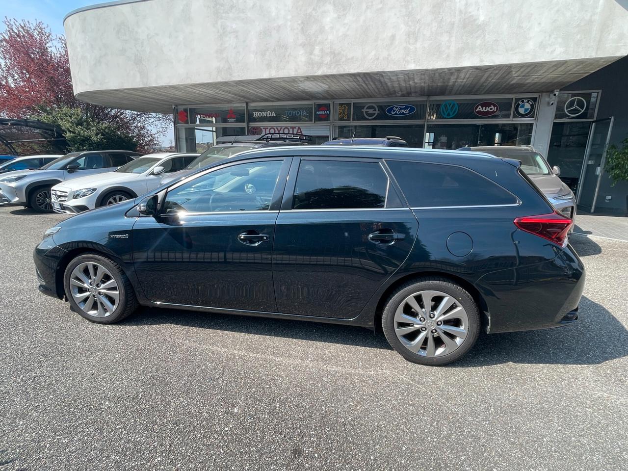 Toyota Auris Touring Sports 1.8 Hybrid Lounge
