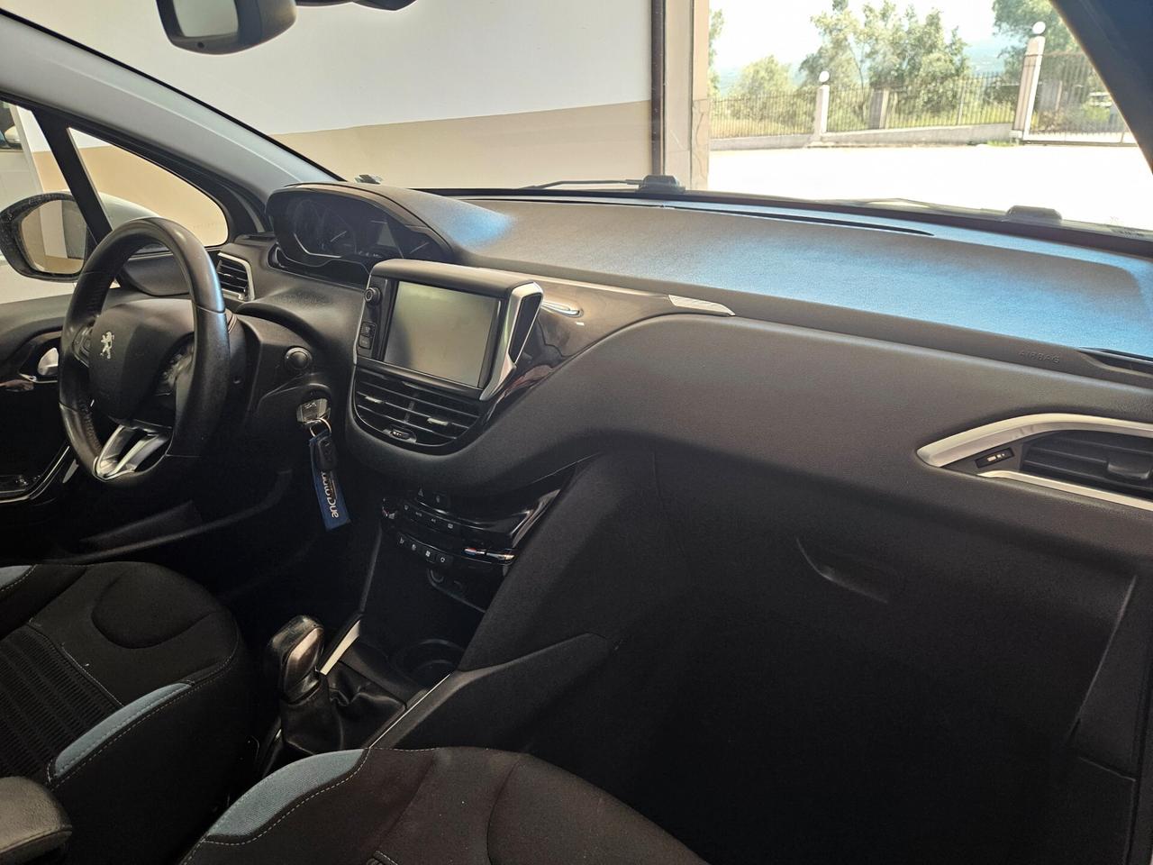 Peugeot 208 1.4 HDi 68 CV 5 porte Allure