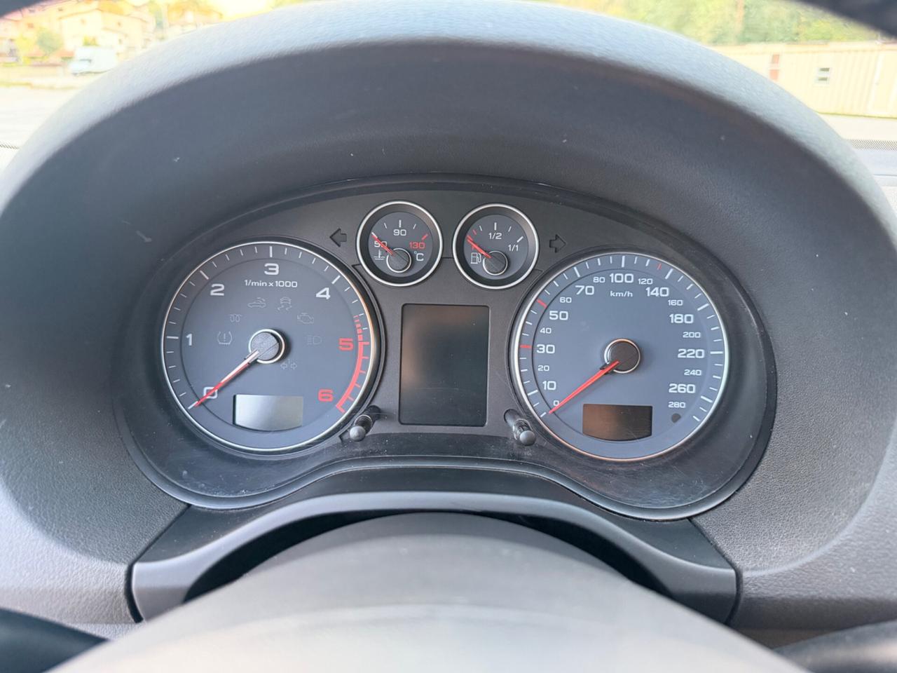 Audi A3 1.6 TDI 105 CV CR S tr. Ambiente
