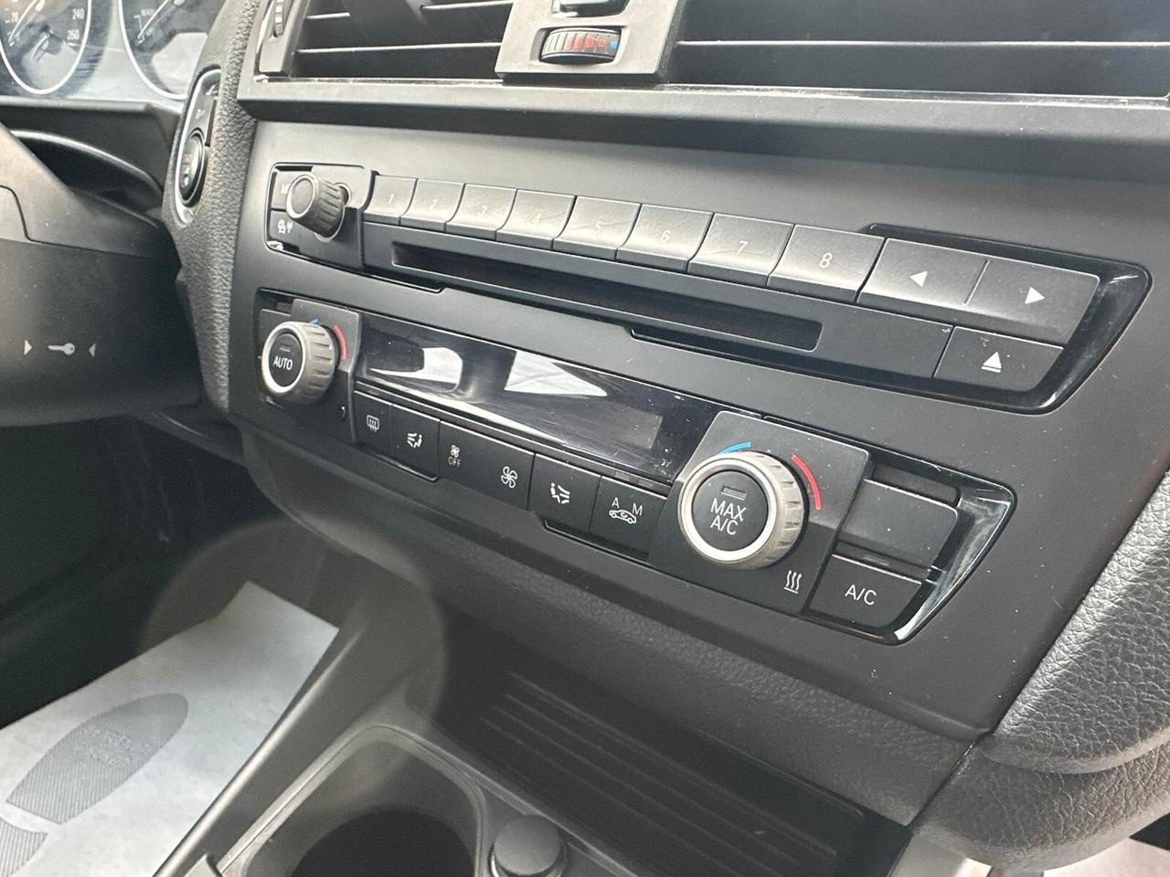 Bmw 114d 5p. Urban 2013