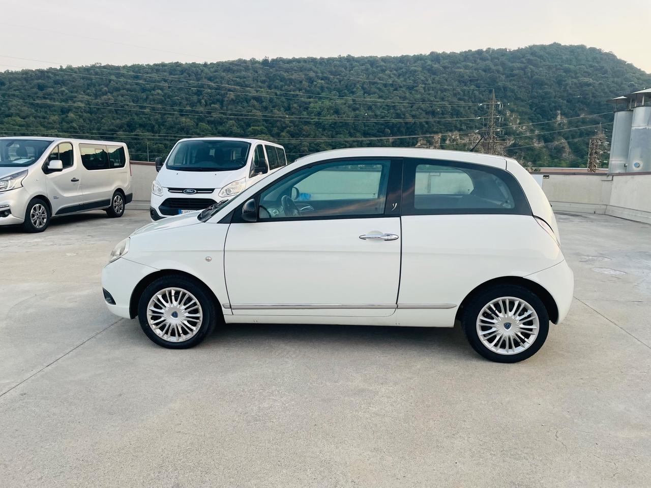 Lancia Ypsilon 1.2 Platinum OK NEOPATENTATI