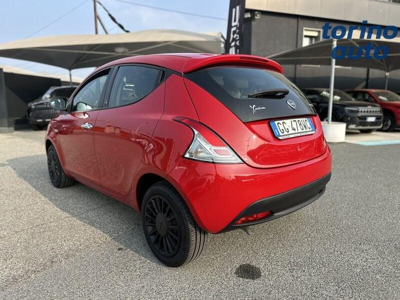 Lancia Ypsilon Ypsilon 1.0 firefly hybrid Silver s&s 70cv