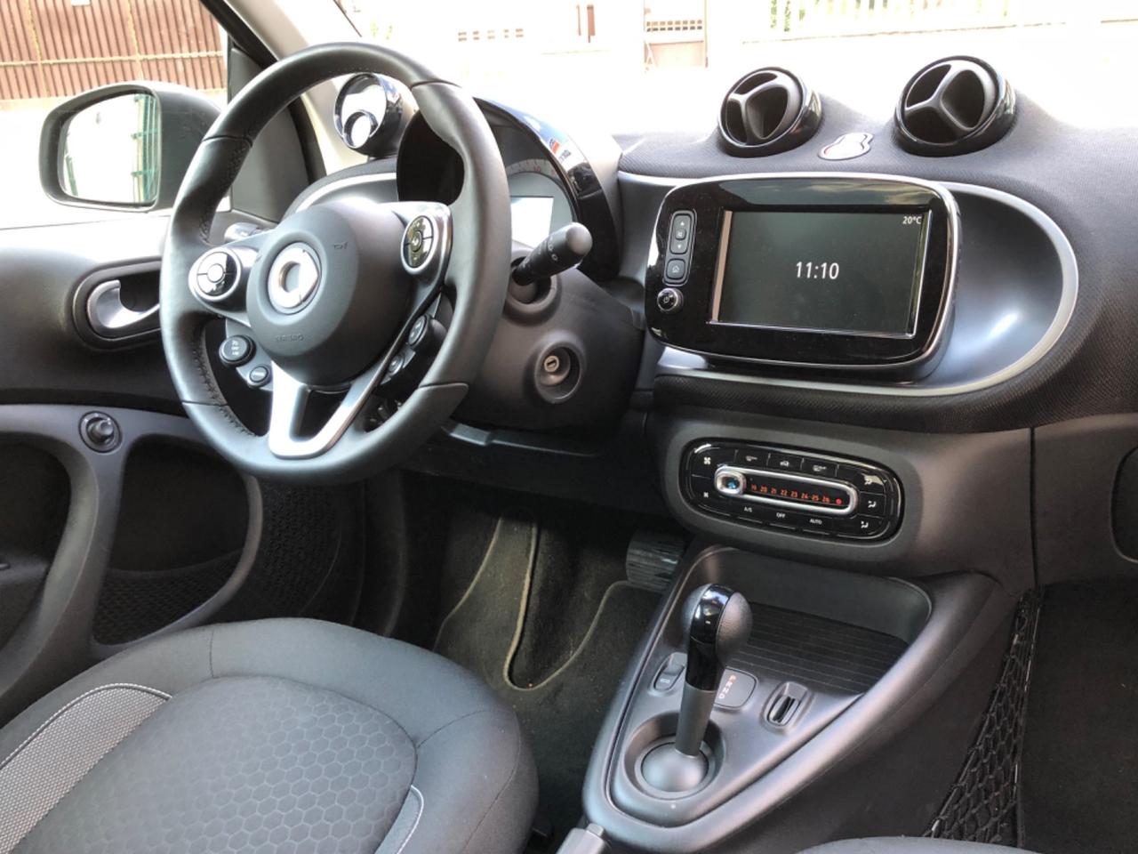 Smart ForTwo SMART FORTWO EQ PASSION FULL LED/CAMERA/NAVI/CARPLAY/PANORAMA