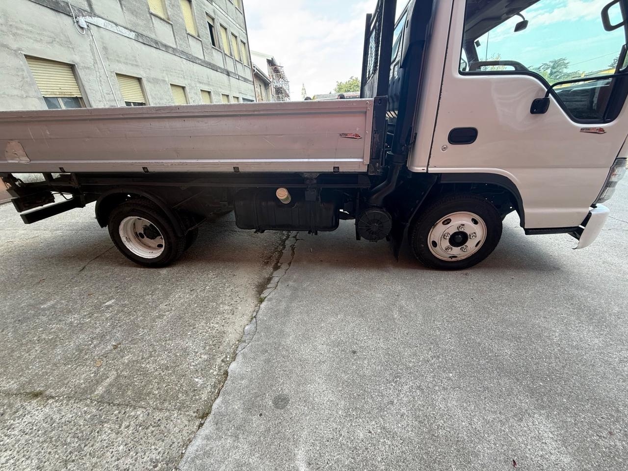 Isuzu