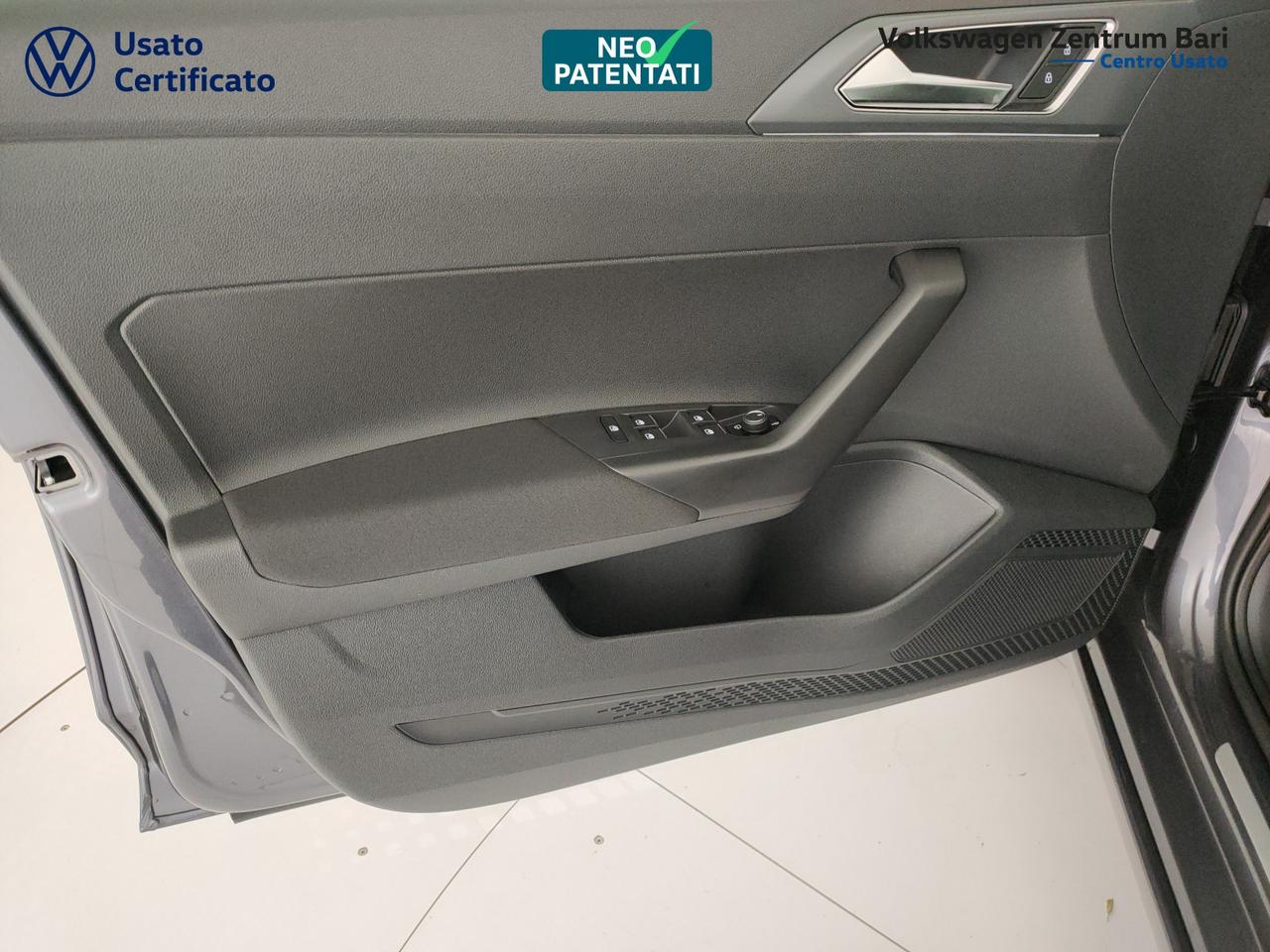 Volkswagen Taigo 1.0 tsi r-line 110cv dsg