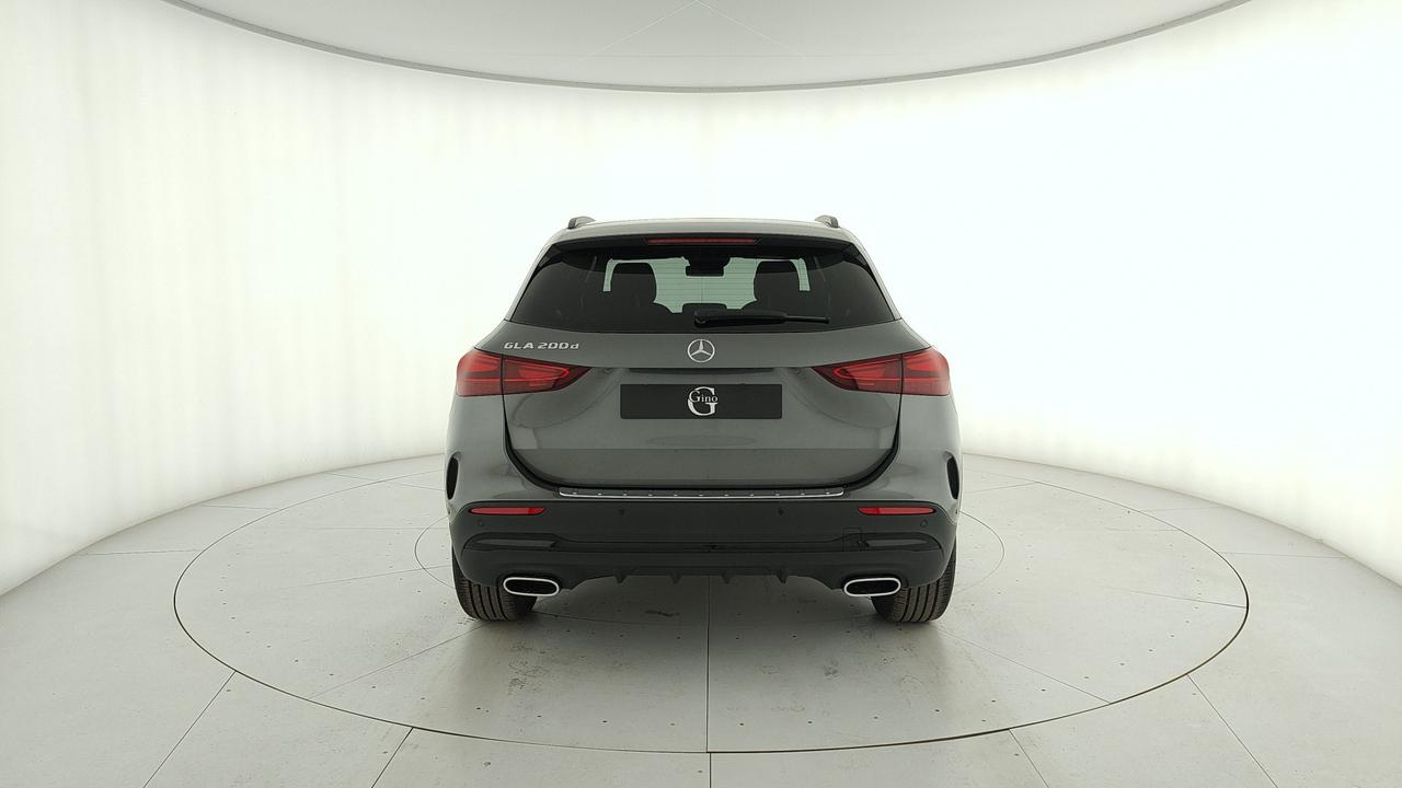 Mercedes-Benz GLA 200 d automatic