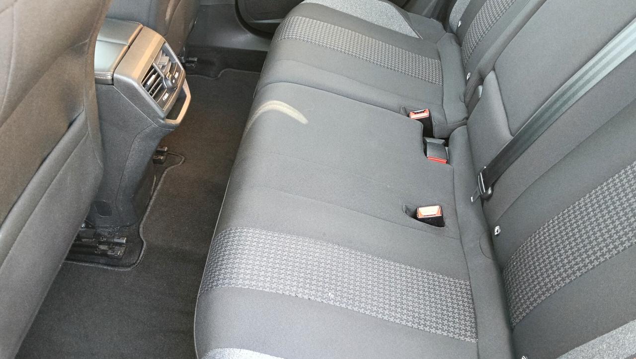 PEUGEOT 3008 1.5 TDI-AUTO-PREZZO PROMO!