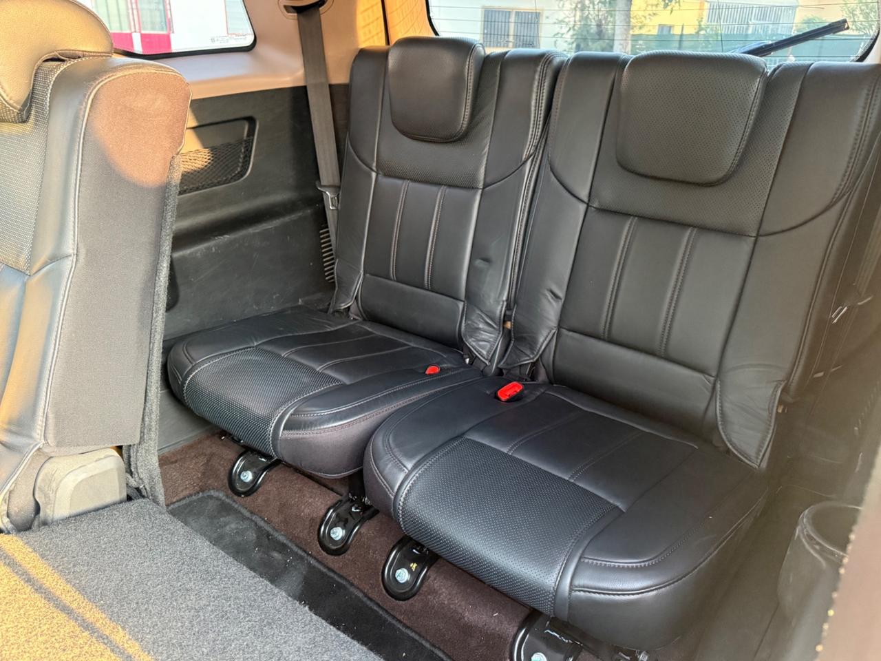 Mahindra XUV500 2.2 16V FWD W8