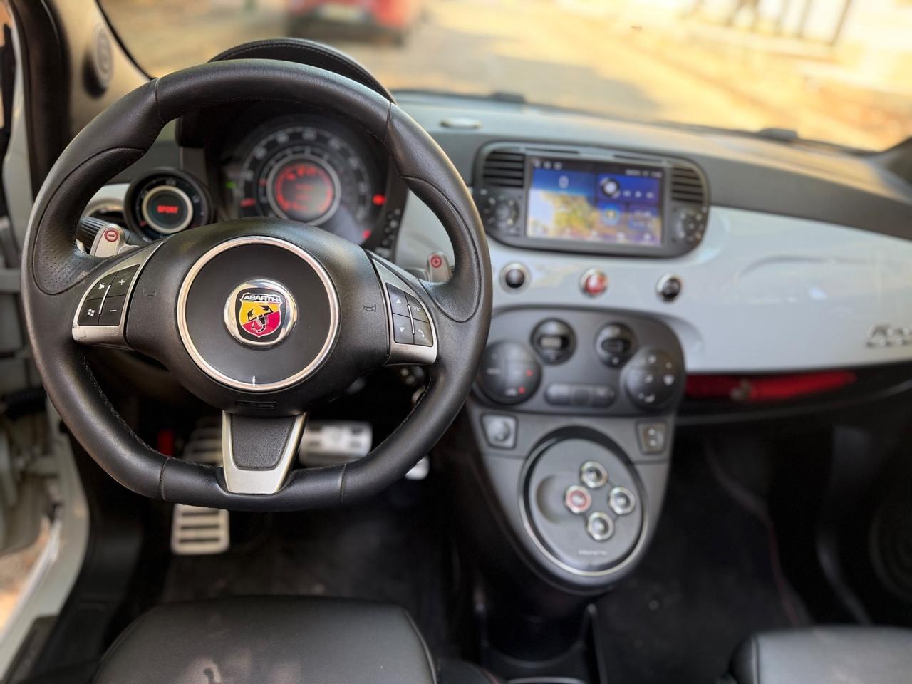 Abarth 500 C 1.4 Turbo T-Jet MTA Bicolore
