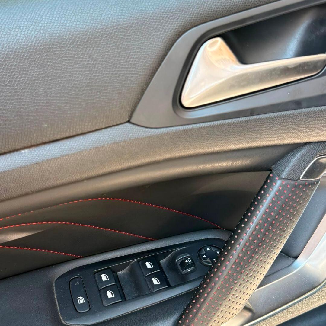 Peugeot 308 BlueHDi - 120CV