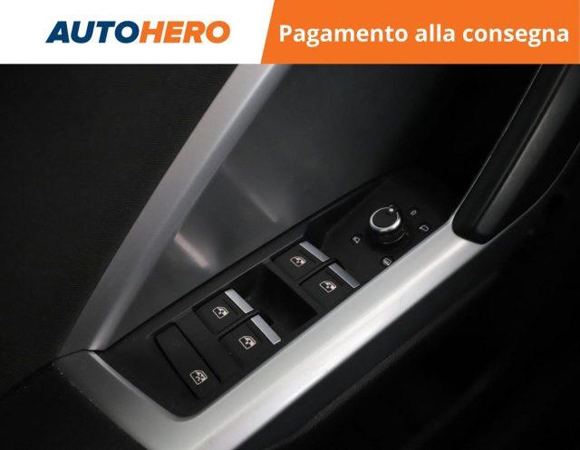 AUDI Q3 35 TFSI Business Advanced