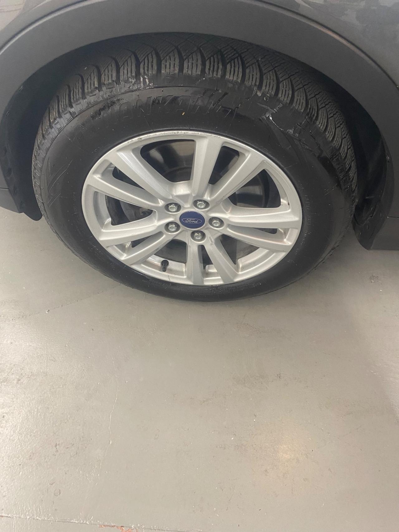 Ford Kuga 1.5 TDCI 120 CV S&S 2WD Powershift Titanium