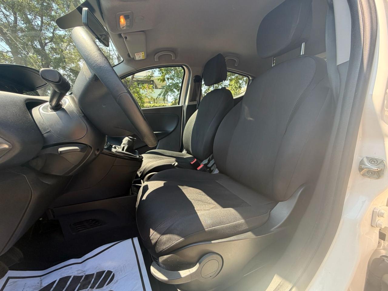 Lancia Ypsilon 1.0 FireFly 5 porte S&S Hybrid Ecochic Gold