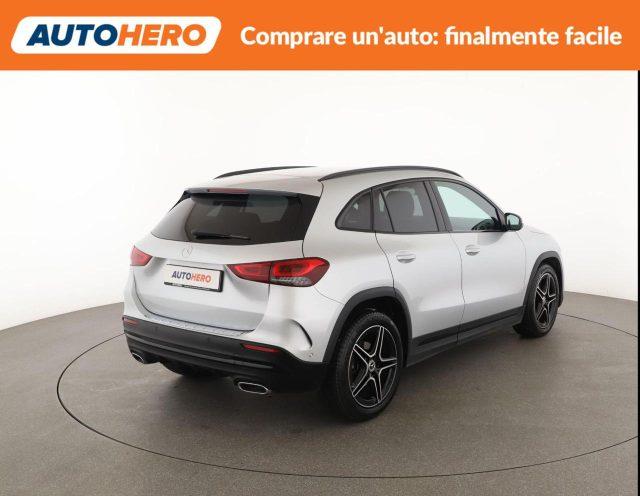 MERCEDES-BENZ GLA 180 d Automatic Premium
