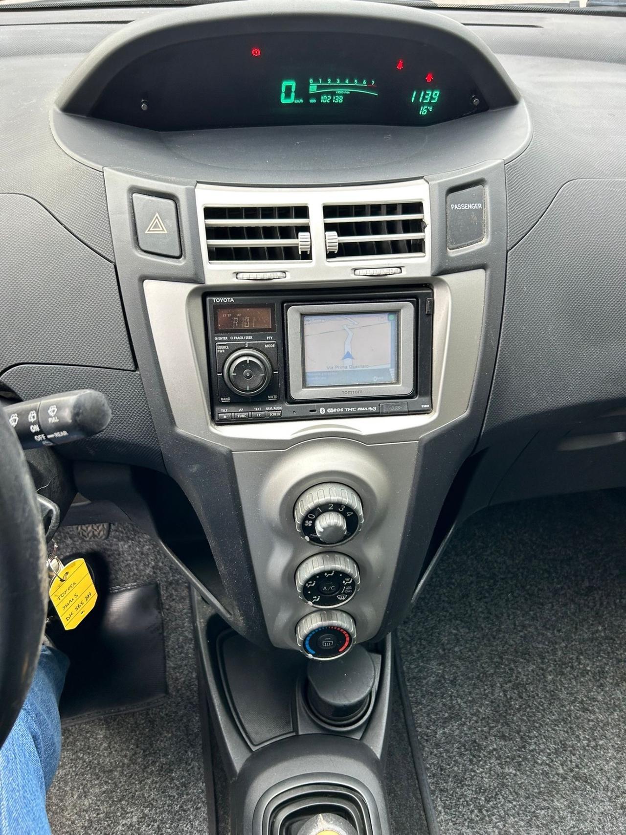 Toyota Yaris 1.3 5 porte Sol